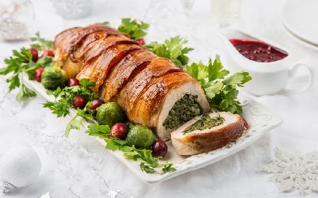Elegancka pierś indyka faszerowana szpinakiem