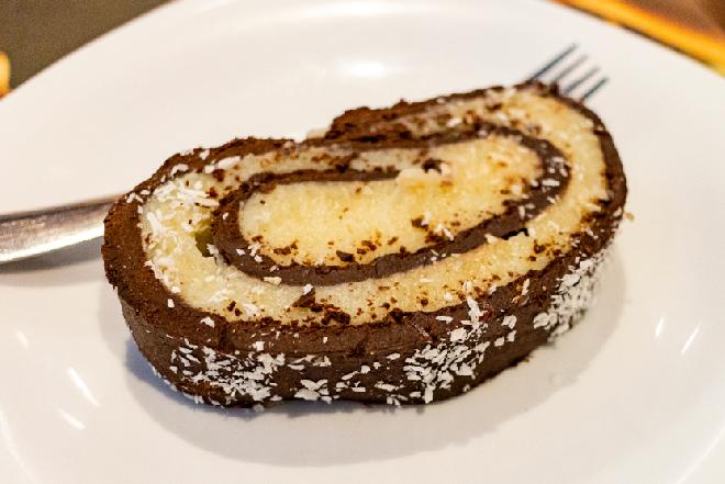Rolada kokosowo-czekoladowa czyli zrolowane BOUNTY bez pieczenia